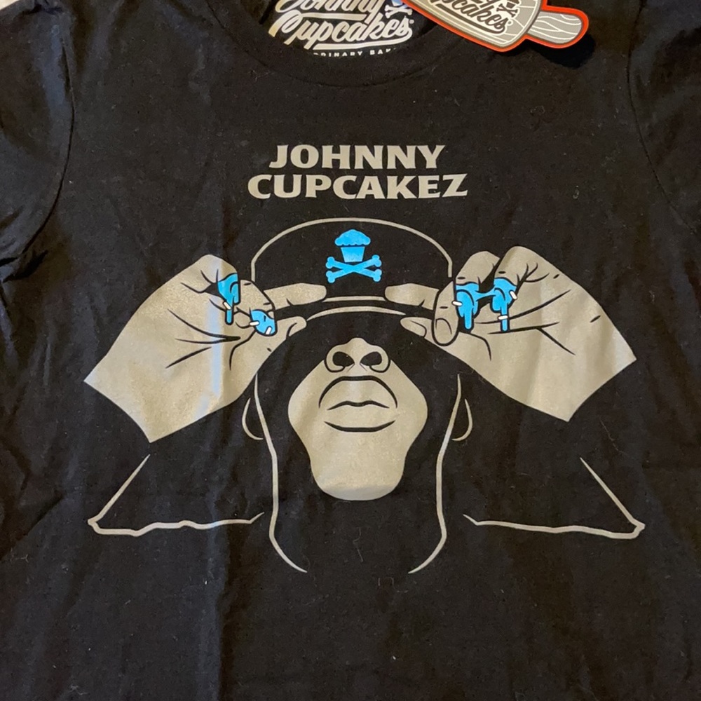 🌞 7 items for $13 🌞 NEW W TAGS Jay-Z Johnny Cupcakes Jay Z NWT Tee